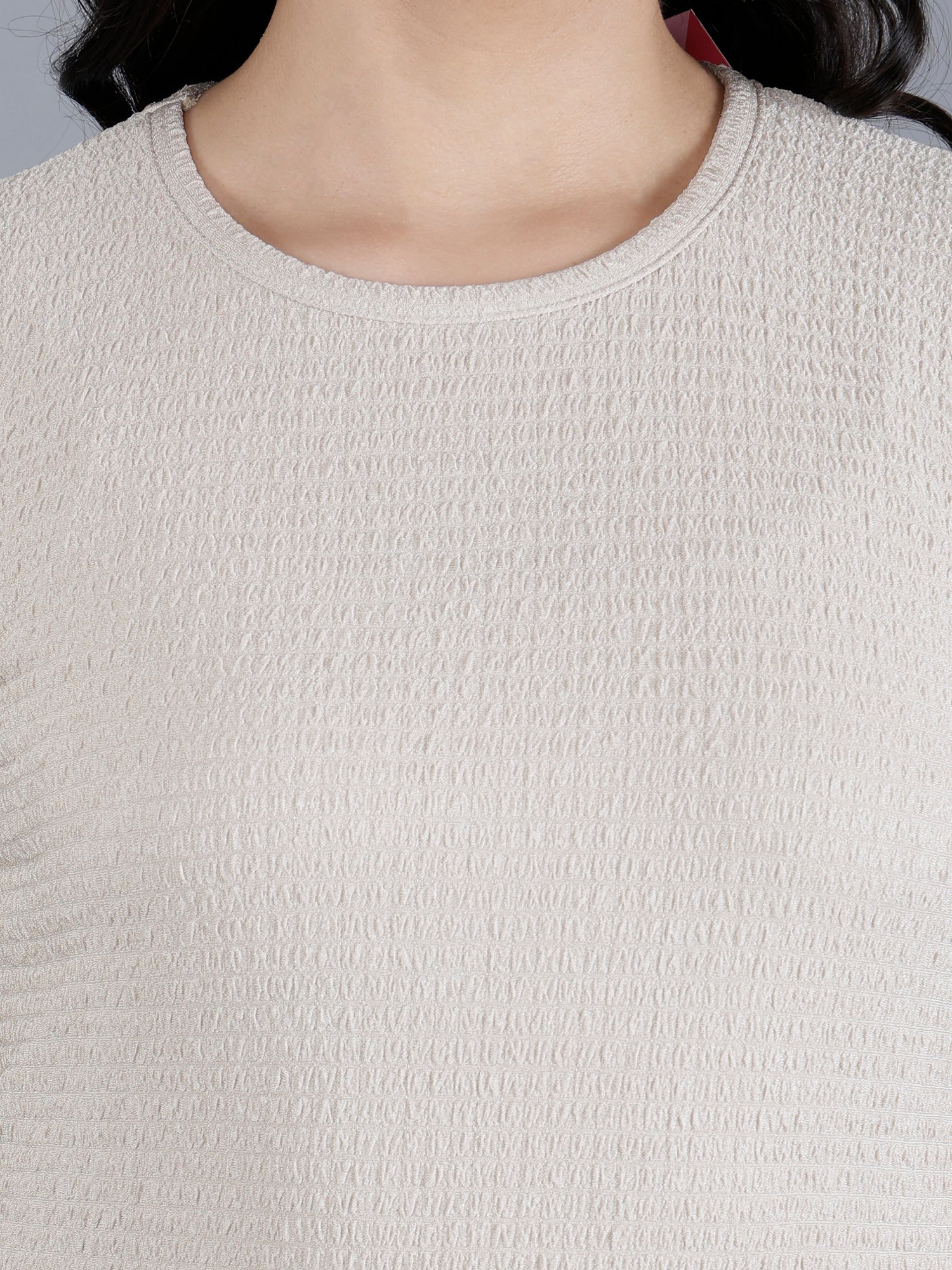 Viigobella Women’s Textured Short Sleeve Top in Beige Cotton Fabric