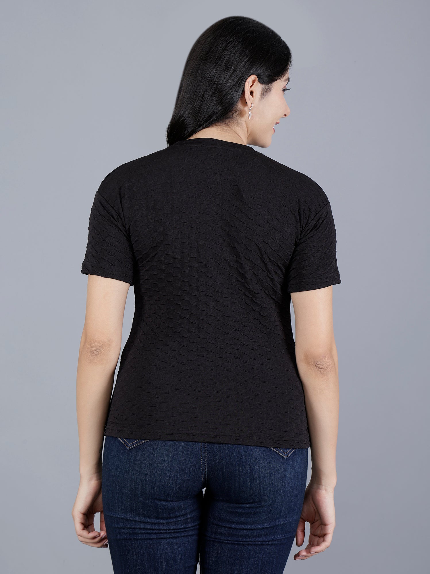 Viigobella Women’s Textured Short Sleeve Top in Black Cotton Fabric