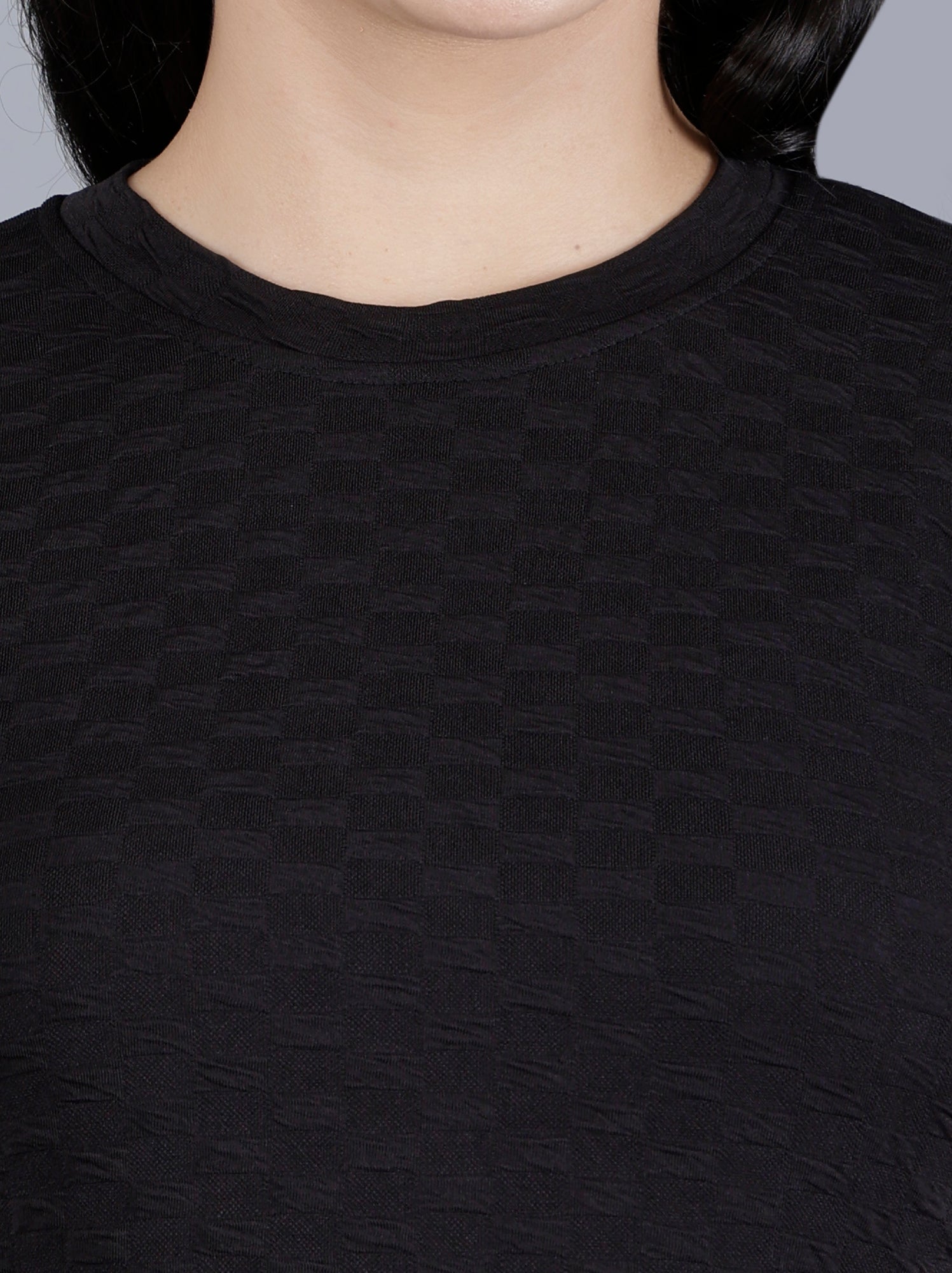 Viigobella Women’s Textured Short Sleeve Top in Black Cotton Fabric